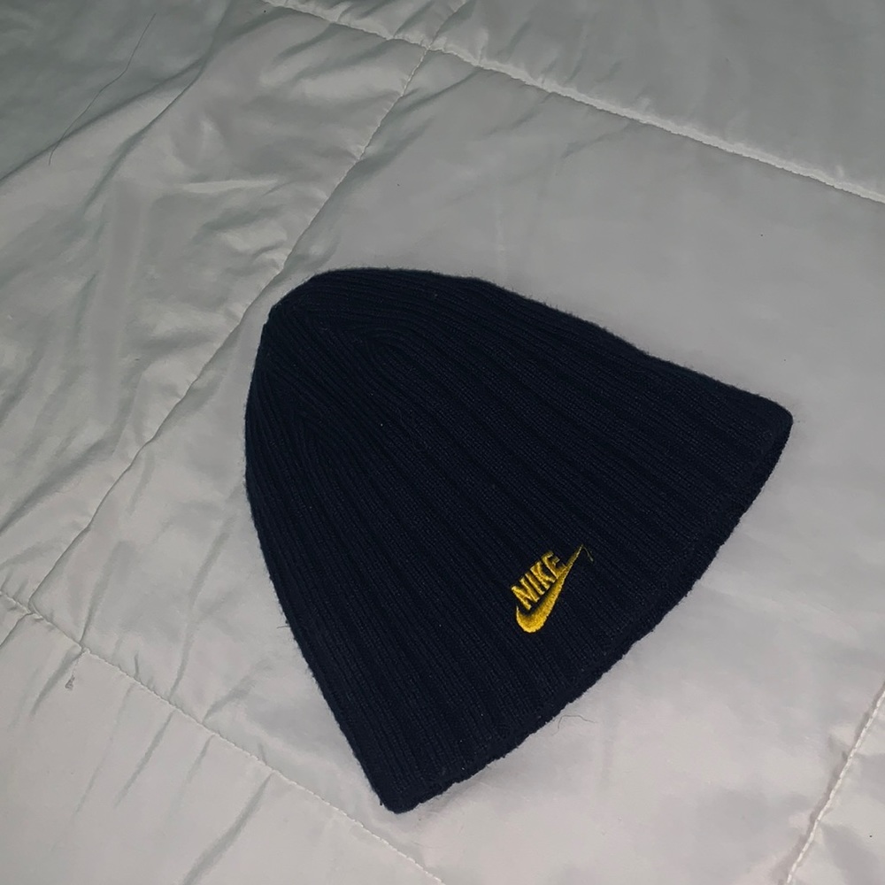 Nike winter hat blue and gold special edition uofM